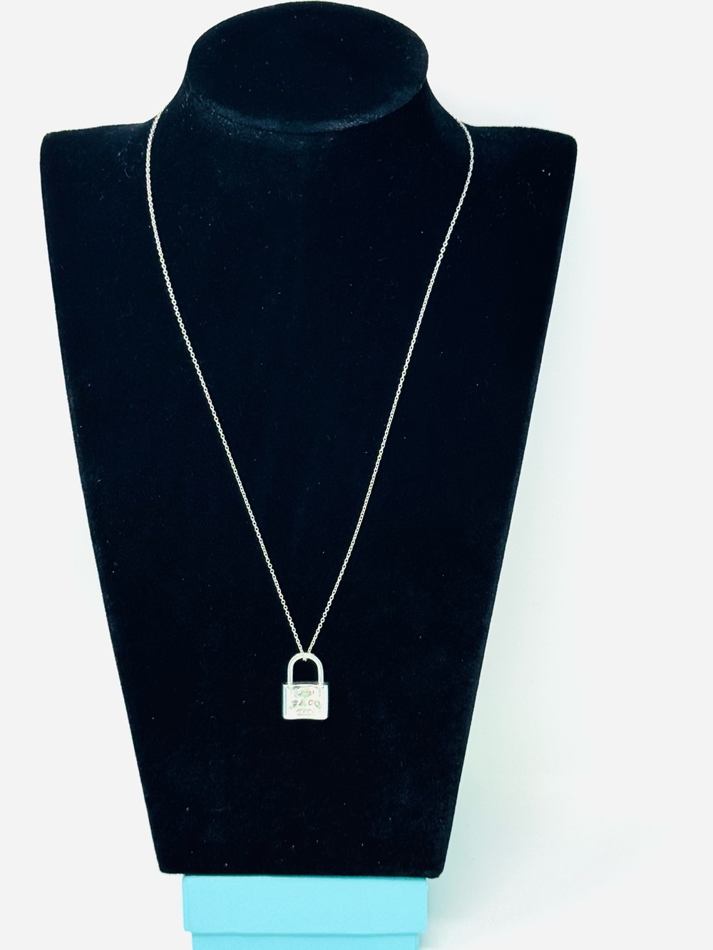 Authentic Tiffany & Co. (T&Co 1837 Padlock) Pendant Necklace. - Picture 2 of 9